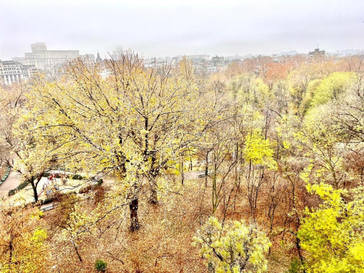 Panoramic Lil' Paris Bucharest Exterior photo